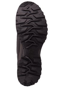 Czarna gumowa podeszwa z głębokim wzorem bieżnika, teksturowaną powierzchnią oraz logo Sorel; zaprojektowana z myślą o przyczepności i trwałości w warunkach na świeżym powietrzu.