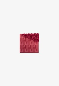 Mesauda AT FIRST BLUSH - Phard - savage love