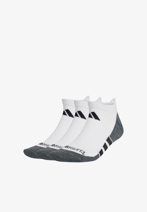 Calcetines deportivos blancos con talones y punteras grises, que presentan acentos de logo negros y un diseño de corte medio. Tres pares se muestran uno al lado del otro.