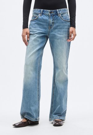 VMASTA  - Bootcut farmer - medium blue denim tinted