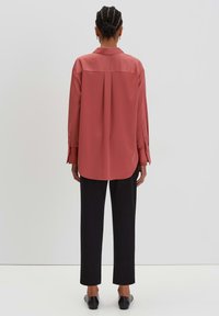 someday. ZANZA - Camicetta - rose umber