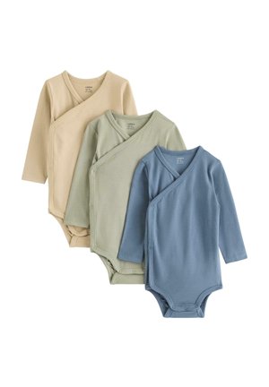 Drei langärmelige Babybodys in Beige, Hellgrün und Blau mit seitlichen Druckknöpfen, übereinander auf weißem Hintergrund angeordnet.