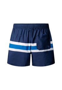 Navy badebukser med elastisk taljebånd, blå og hvide vandrette striber, og en enkelt baglomme med en lille nitte.