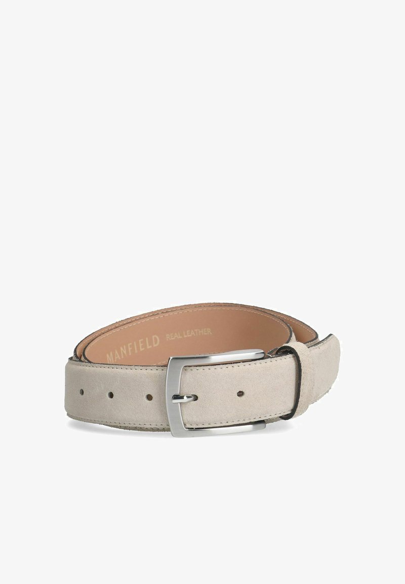 Leren riem in lichtbeige; gladde textuur met subtiele stiksels; zilveren gesp met een klassiek ontwerp; meerdere pasgaatjes.
