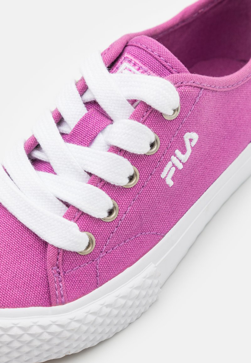 fila trainers purple
