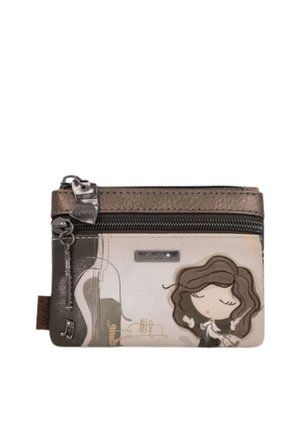 Piccola pochette marrone e beige con cerniera, con illustrazione di una bambina dei cartoni animati che tiene un violino e tiralampo metallici decorativi.