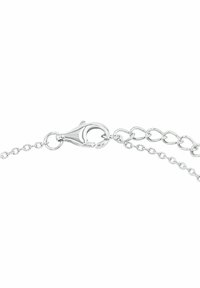 Collana in metallo argentato con chiusura a moschettone e catena regolabile con anelli rotondi. Finitura lucida con texture liscia.