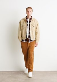Barbour STRETCH - Pantalon classique - dark honey