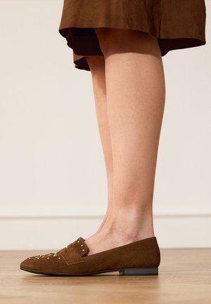 Manfield, MIT GOLDFARBENEN NIETEN - Slip-ons - braun