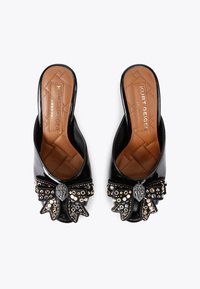 Kurt Geiger London BELGRAVIA STUD BOW - Muiltjes met hak - black comb