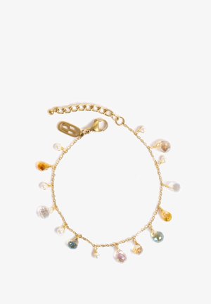 Kultainen ketjuranneke, jossa on useita värikkäitä jalokiviroiskeita ja pieniä helmiä, hummerilukolla ja säädettävällä pituudella.