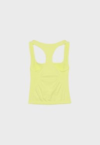 Débardeur jaune pour femmes sans manches avec design dos nageur, texture côtelée et silhouette ajustée.