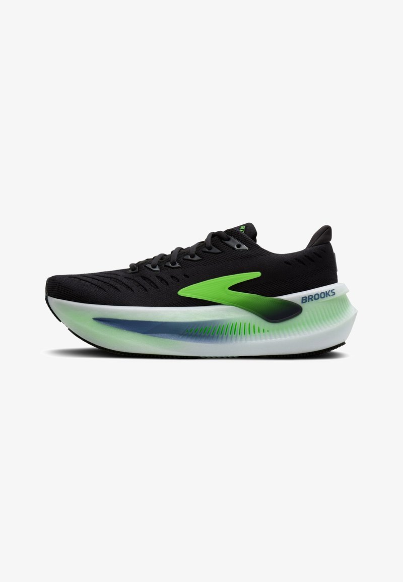 Melnas skriešanas kurpes ar elpojošu augšdaļu, zaļiem akcentiem un vieglu zoli, kurai ir gradienta dizains no tirkīza līdz baltai. Redzama Brooks zīmola dizainācija.