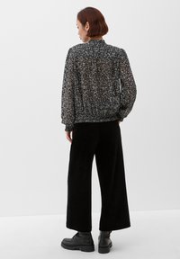 s.Oliver MIT ALLOVERPRINT - Bluse - schwarz