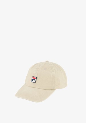 Beige lippis, jossa on kaareva lippa, kuusipaneelinen rakenne, ilmastointireiät ja pieni suorakaiteen muotoinen logo punaisella, valkoisella ja laivastonsinisellä etupuolella.