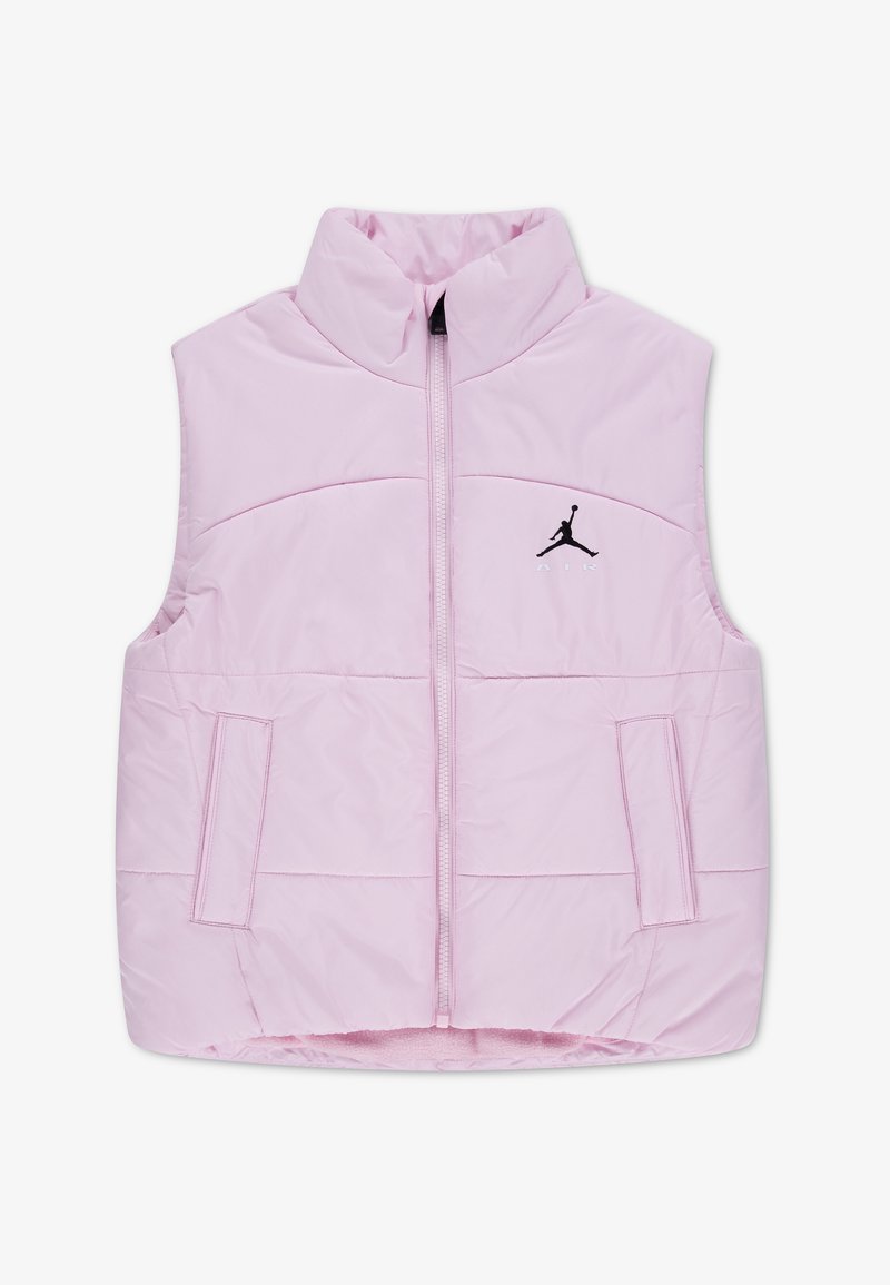 Doudoune sans manches rose clair avec fermeture éclair sur le devant, deux poches latérales, col montant et logo noir Air Jordan Jumpman sur la poitrine gauche.