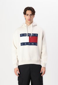 Tommy Jeans MELANGE FLAG HOODIE - Sweatshirt - oat