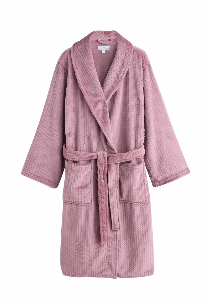 Rosa badekåbe i vaffelstrik med sjalskrave, lange ærmer, bindebælte og to forlommer. Fremstillet i blødt, struktureret stof.