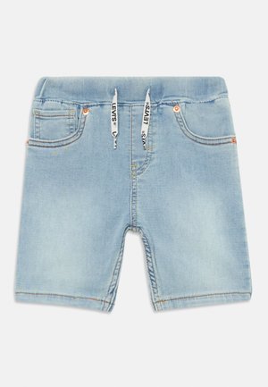 Svetlo modri denim kratke hlače z vrvico v pasu, sprednjimi žepi in bakrenimi detajli. Imajo ravno krojenje in svetel pranje.
