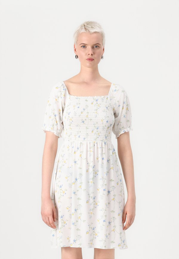 PCEMANUELLE DRESS - Freizeitkleid - cloud dancer