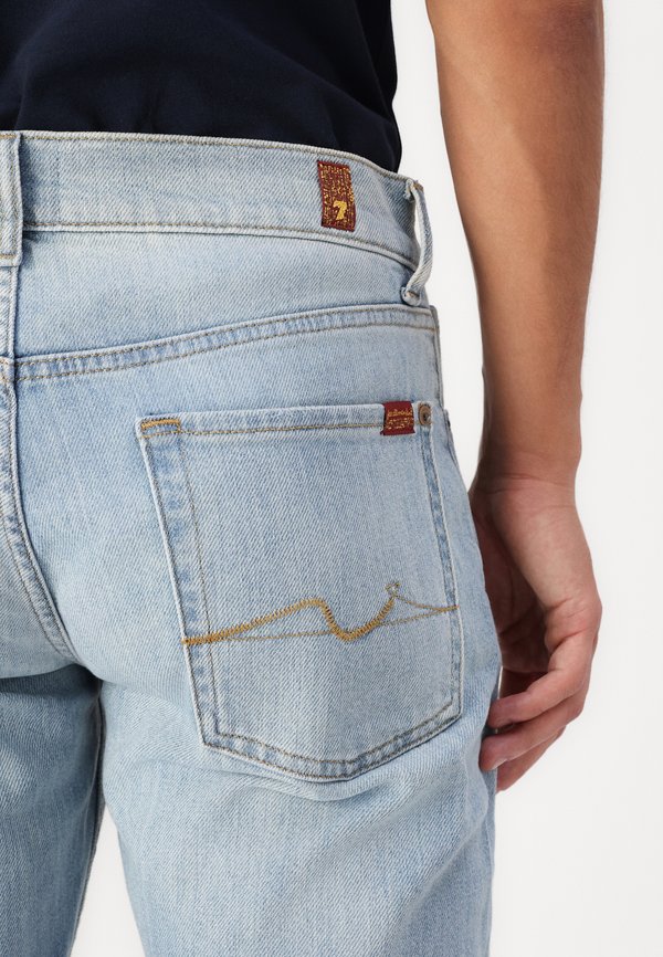 THE STRAIGHT OUTLINE - Straight leg jeans3