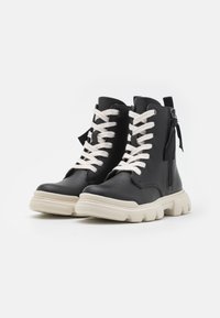 Geox JUNETTE - Stivaletti stringati - black/milk