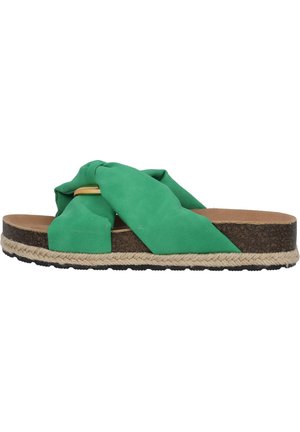 Grønt stof slip-on sandal med krydsede remme, kork platform sål og fletning af jute rundt om basen.