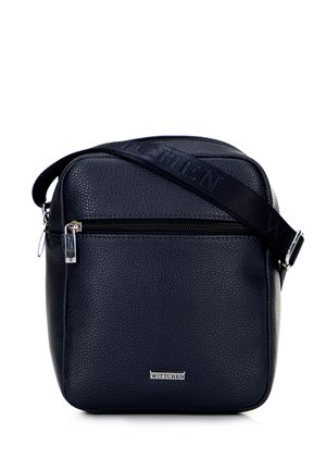 Borsa a tracolla in pelle blu navy con finitura texturizzata, chiusura superiore con zip, tasca frontale e tracolla in nylon regolabile con il nome del marchio.
