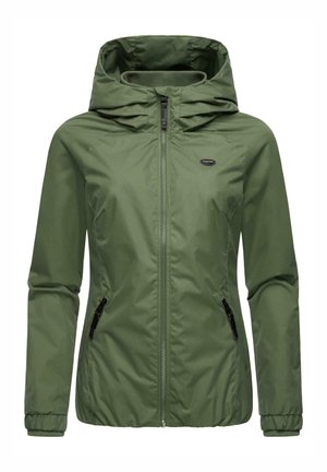 Veste imperméable verte avec capuche, fermeture éclair à l'avant, deux poches latérales et poignets élastiques. Texture lisse et design léger.