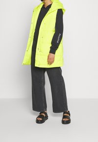 ONLY Weste - yellow