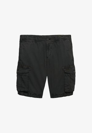 Zwarte cargoshorts met knoop- en ritssluiting, riemlussen en twee grote klepzakken aan de zijkanten.