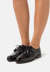 Melvin & Hamilton SELINA 41 - Stringate eleganti - black