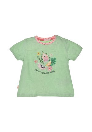 Hellgrünes Baby-T-Shirt mit kleinen weißen Punkten, pinkem Blumenbesatz am Halsauschnitt und bestickten tropischen Früchten und Blumen mit dem Schriftzug "Happy Summer Time".