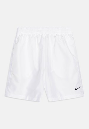 Pantalones cortos deportivos blancos hechos de un tejido ligero, con cintura elástica y un pequeño logo negro de Nike en la parte inferior izquierda.