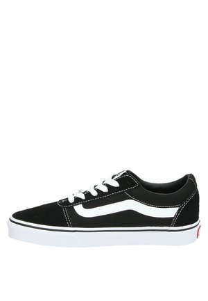 Zapatilla de lona negra con costuras blancas y una franja blanca con el logo. Presenta una puntera redondeada, cierre de cordones y una suela de goma blanca.