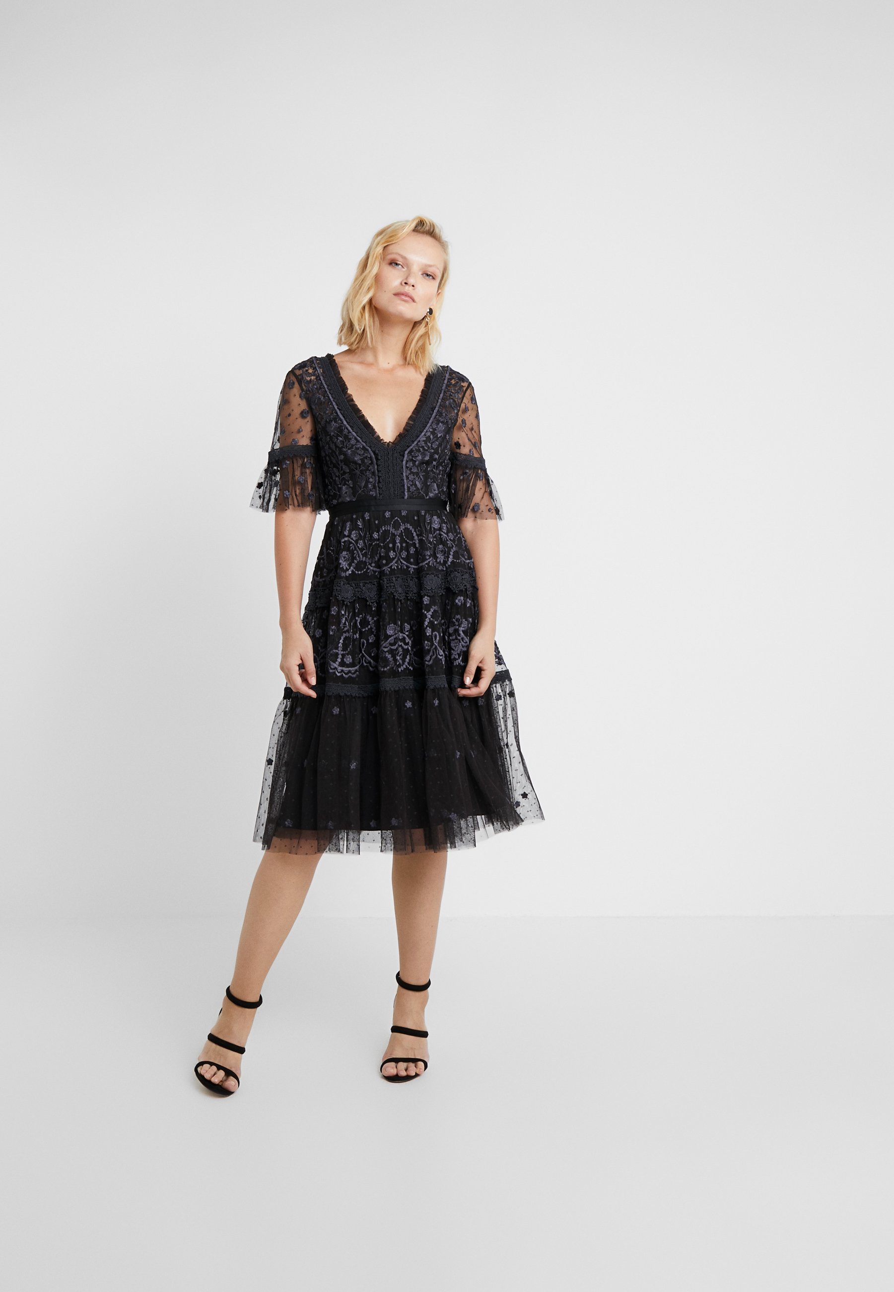 midsummer lace dress