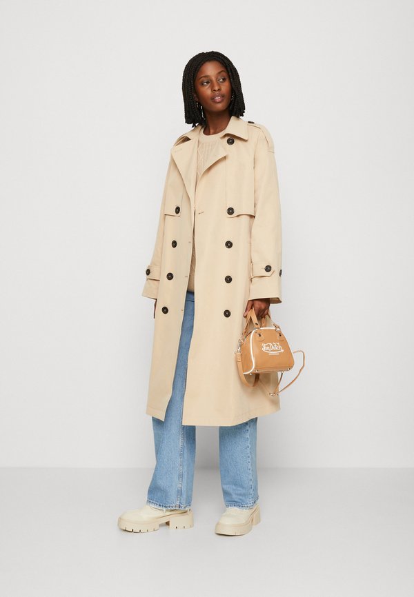 BYASTO - Trenchcoat - safari2