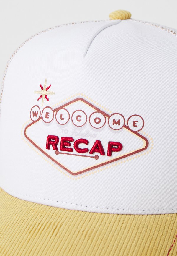 "WHAT HAPPENS IN " TRUCKER UNISEX - Cap3
