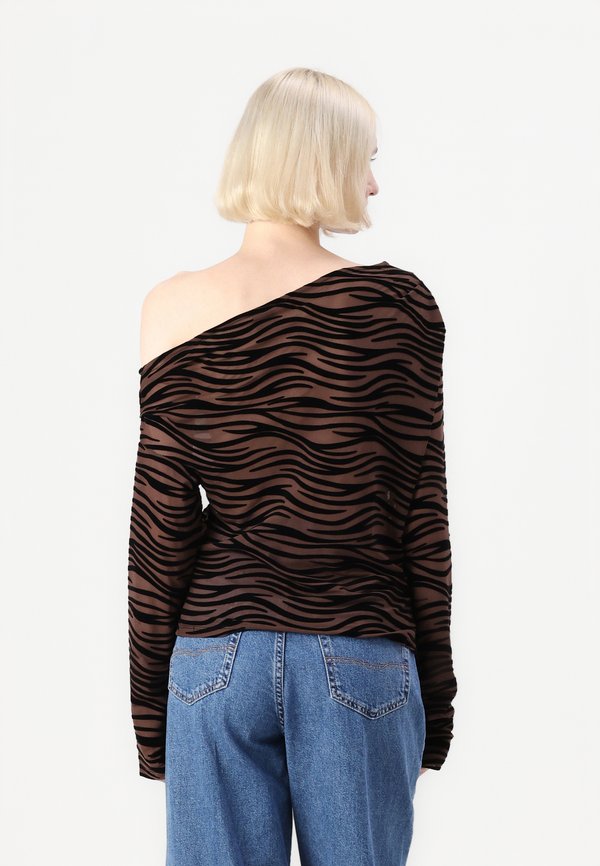 ASYMMETRIC  - Long sleeved top - zebra3