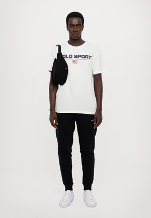 Polo Ralph Lauren SHORT SLEEVE - Apdrukāts T-krekls - nevis/cruise navy