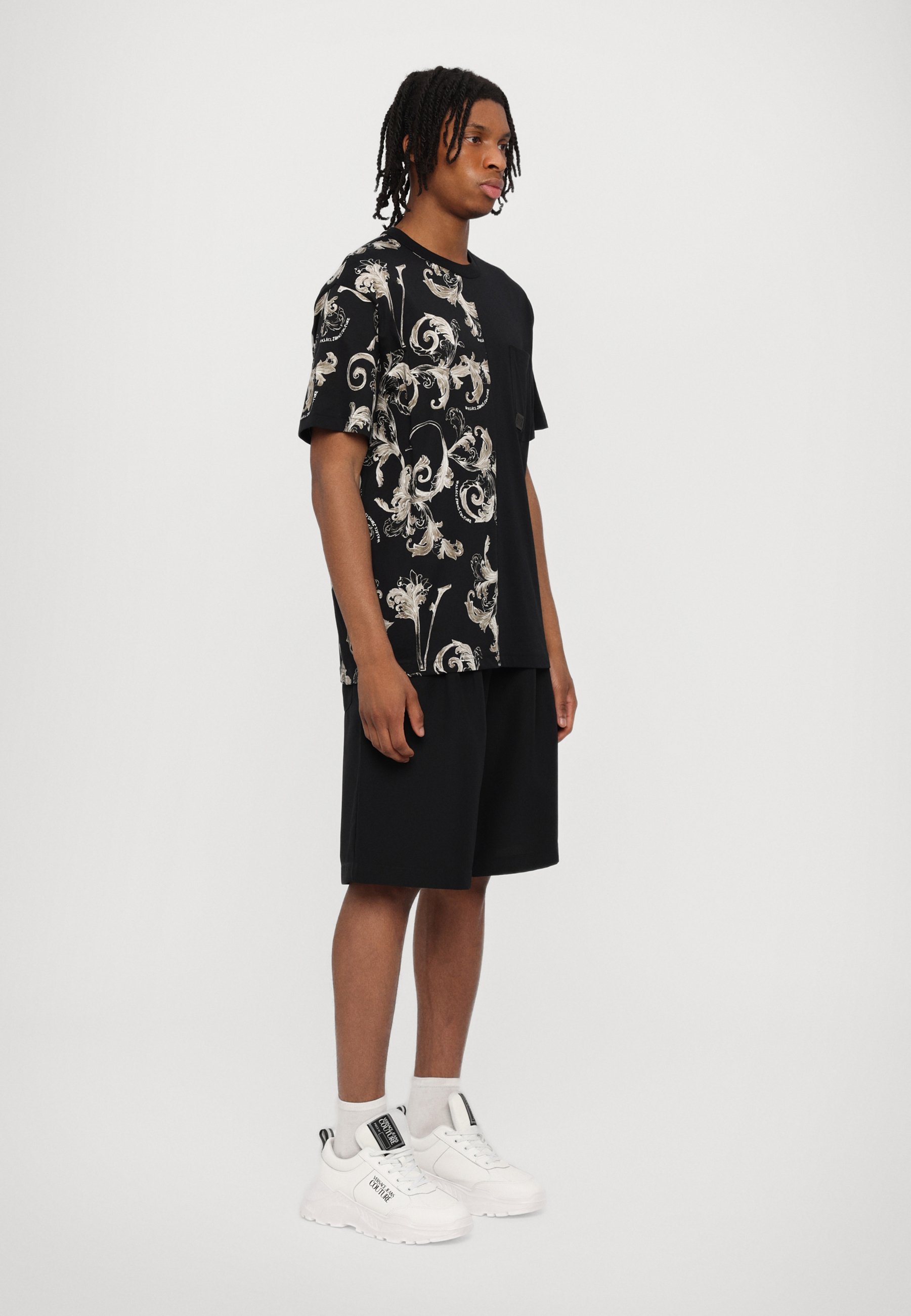 Versace Jeans Couture BAROCCO OUTLINE - Print T-shirt