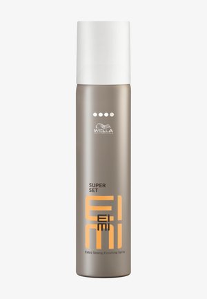 Wella Eimi Super Set Ekstra Stærk Færdigspray i høj grå flaske med hvid låg og orange tekst.