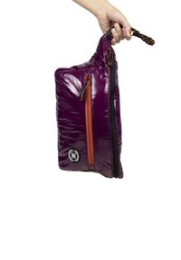 MUNICH GLOSS  - Riñonera - morado