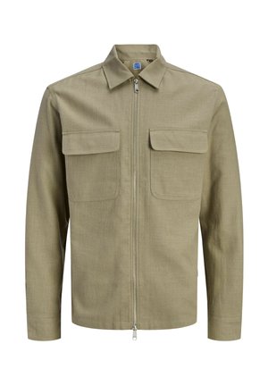 Veste kaki à manches longues avec col, deux poches avant à rabat et une fermeture éclair centrale argentée.
