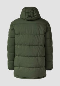 Doppelt gepolsterte Parka in Dunkelgrün mit Kapuze, horizontalen Nähten und elastischen Bündchen. Das Material wirkt glatt und wasserabweisend.