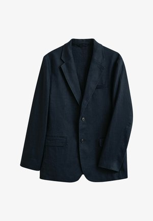 Blazer blu navy scuro a due bottoni con rever a bavero, maniche lunghe e tasche frontali con patta, mostrato disteso su sfondo bianco.