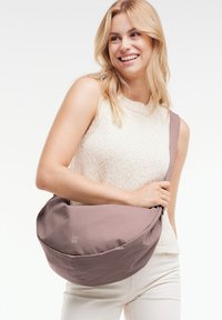 GOT BAG MOON - Umhängetasche - blobfish