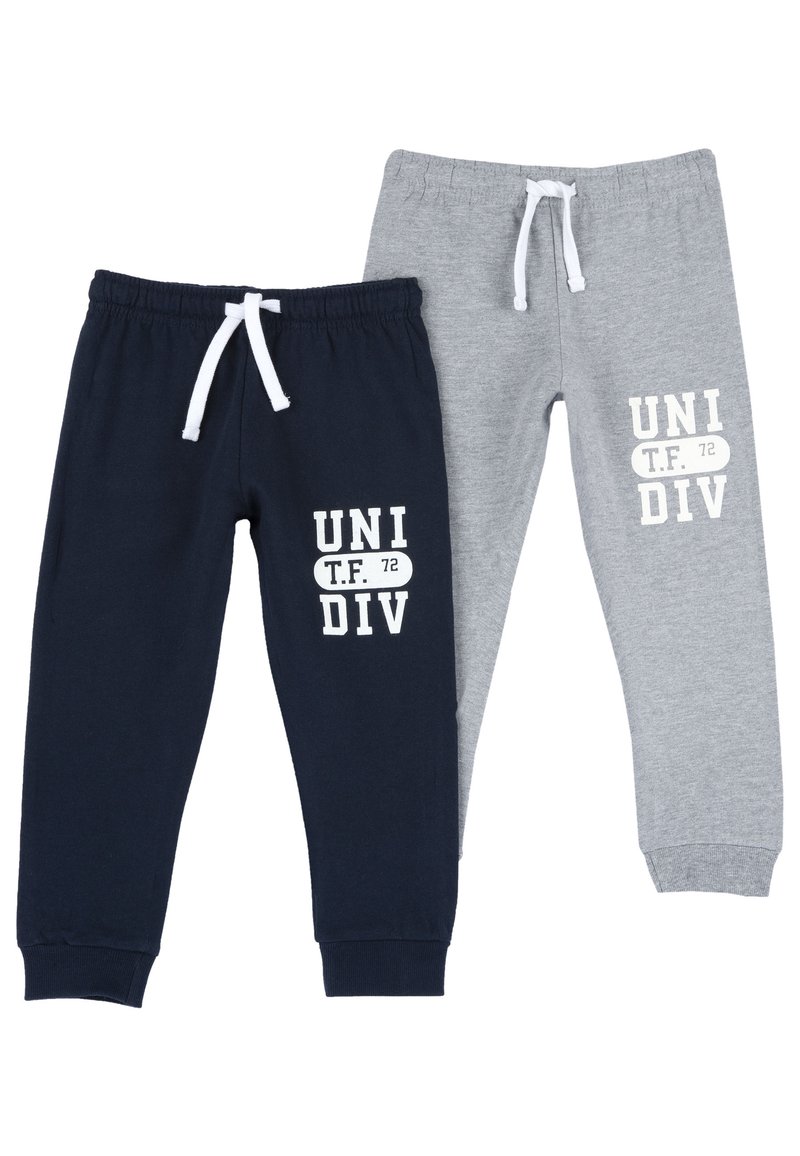 Två par joggingbyxor: ett par marinblå med vit text och snörning; ett par ljusgrå med liknande text och snörning.
