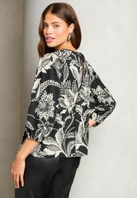 Lipsy CRINKLE 3/4 SLEEVE - REGULAR FIT - Blůza - black