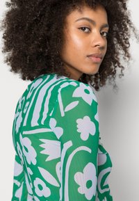 Monki Camisola de manga comprida - green